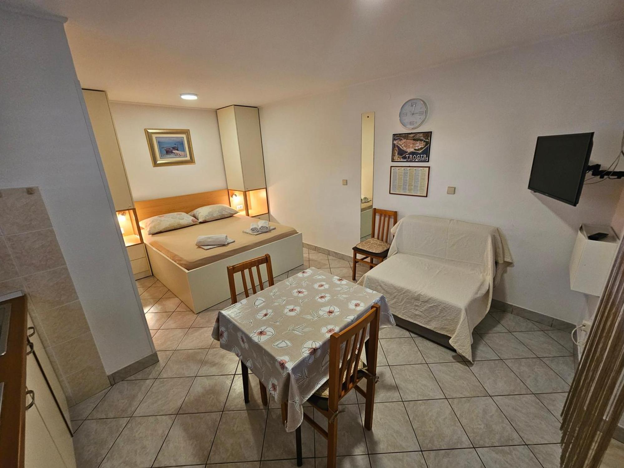Apartment Nikica Trogir Oda fotoğraf